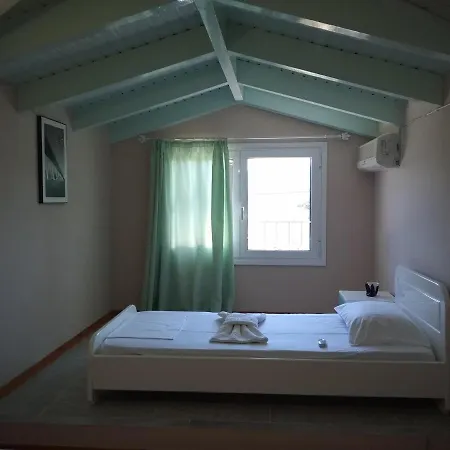 Ferienhaus Lora's House