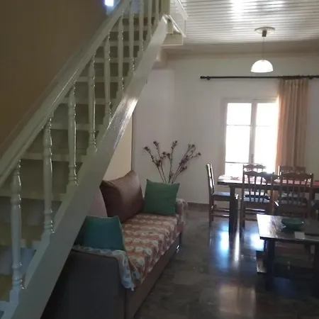 Ferienhaus Lora's House