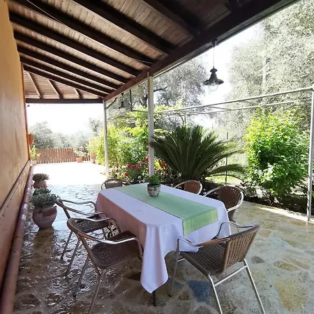 Ferienhaus Lora's House *